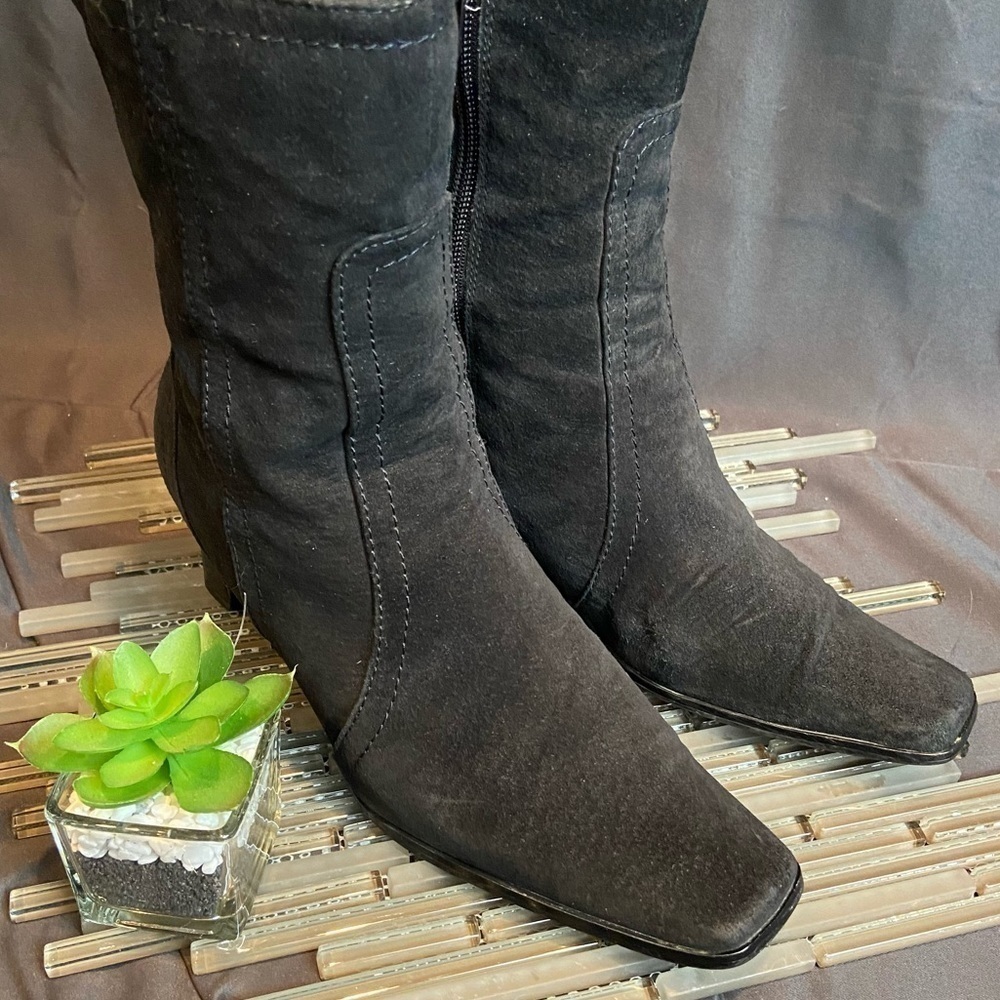 ❄️Cute Black Suede Boots 💕